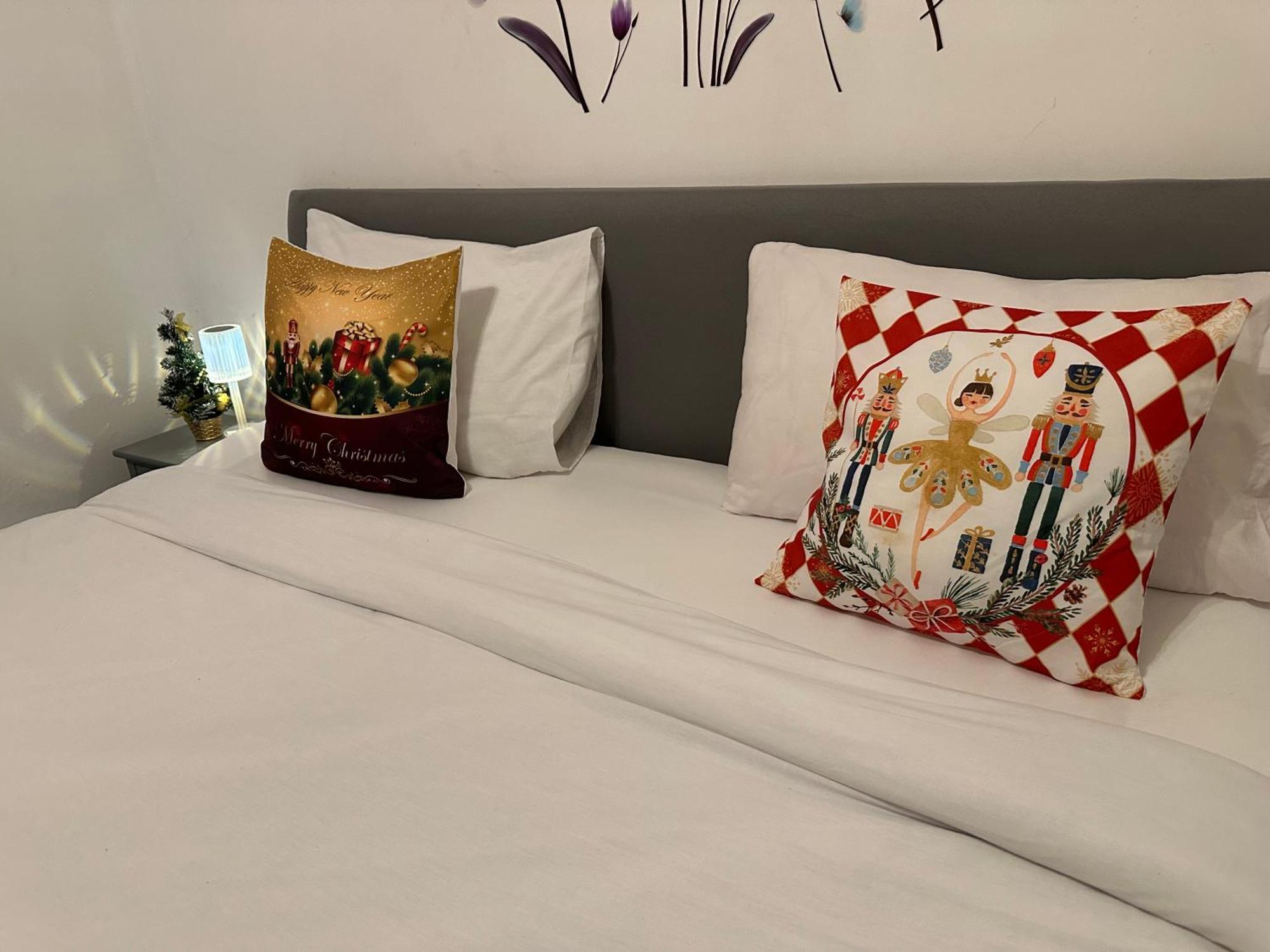 London Central Apartment: 2-Bed Oasis with Rapid Transit Access Exterior photo